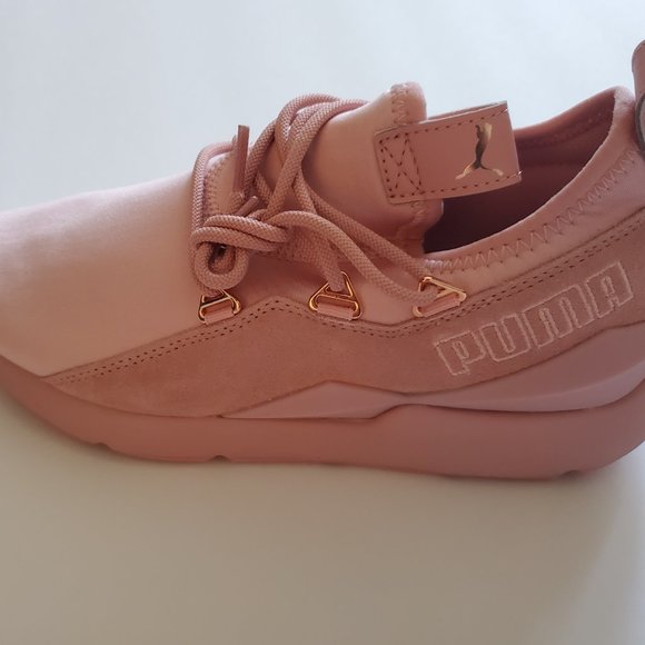 Puma Women's sneakers - Picture 2 of 3
